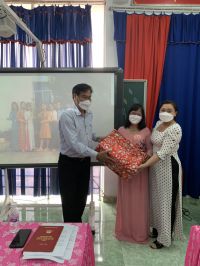 Z3010779477350 404f9465b2d9bde2799bf31d33ed8bdc 2